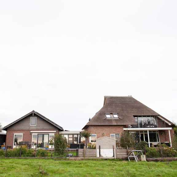 Het huis waar Rik en Sandra samenwonen met hun zoons en Sandra's ouders