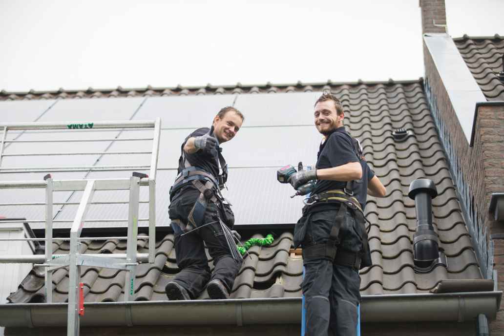 Er zijn in Nederland 3,3 miljoen koopwoningen met een eigen dak. Op nog maar 10% van die daken liggen zonnepanelen. “Wij willen daar 100% van maken”, zegt Bram Leijten van Zelfstroom, dat zonnepanelen verhuurt en verkoopt aan huiseigenaren.