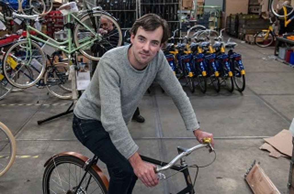 Tiemen ter Hoeven oprichter Roetz-Bikes op eigen fiets